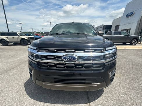 Used 2024 Ford Expedition Max King Ranch RWD image 3