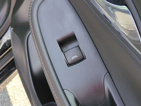 Used 2023 Buick Encore GX Select w/ Sport Touring Package FWD image 41