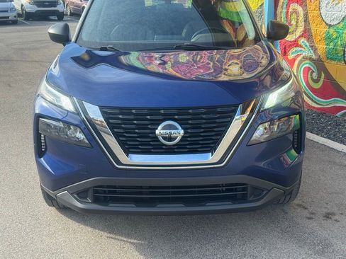 Used 2021 Nissan Rogue S image 2
