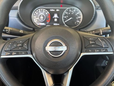 Used 2025 Nissan Versa SV FWD image 25