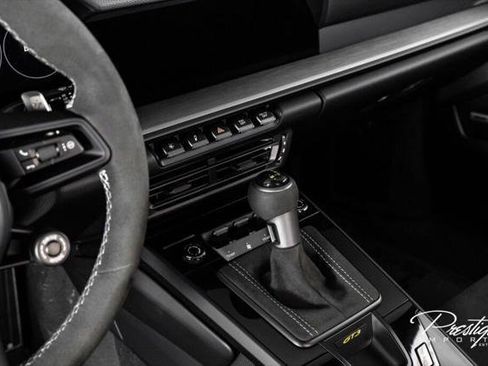 Used 2022 Porsche 911 GT3 RWD image 38