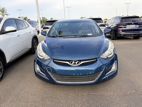 Used 2015 Hyundai Elantra SE w/ Option Group 02 FWD image 2