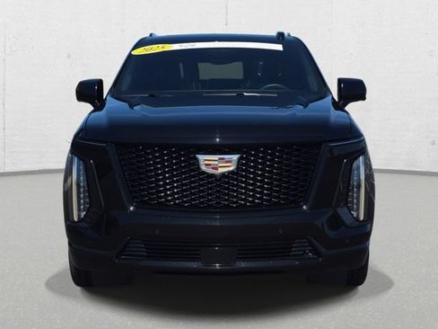 Certified 2025 Cadillac Escalade Sport Platinum AWD/4WD image 2