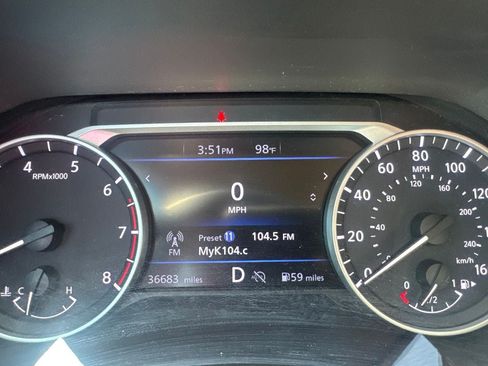 Used 2024 Nissan Sentra SV w/ SV Premium Package FWD image 37