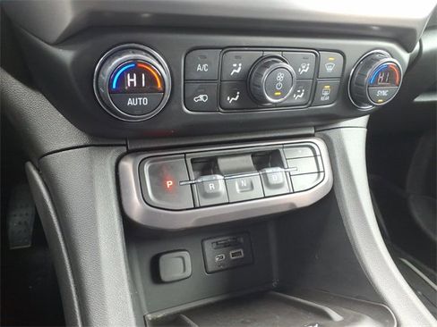 Used 2021 GMC Acadia AT4 w/ Technology Package image 18