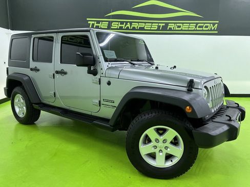 Used 2018 Jeep Wrangler Unlimited Sport S AWD/4WD image 1