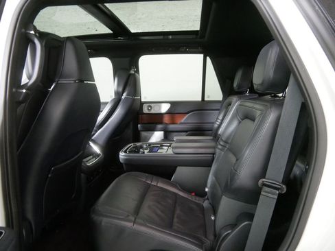 Used 2024 Lincoln Navigator Reserve w/ Equipment Group 201A image 21