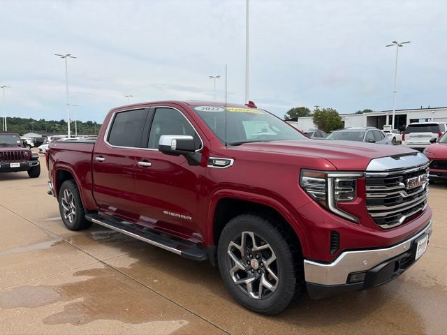 Used 2022 GMC Sierra 1500 SLT w/ SLT Premium Plus Package AWD/4WD image 1