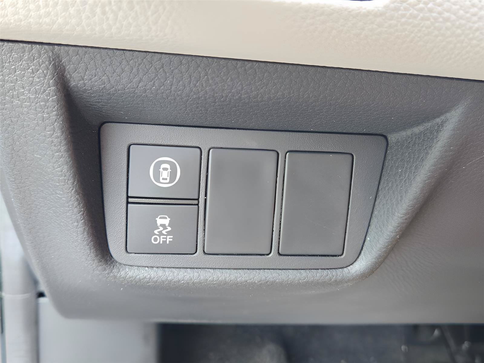 Used 2020 Honda Accord LX image 32