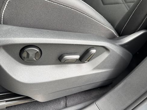 New 2026 Volkswagen Atlas SE image 4