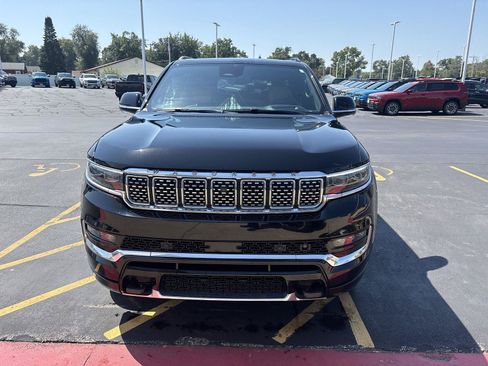 Used 2025 Jeep Grand Wagoneer L Series III w/ Rear Seat Video Group 1 AWD/4WD image 2