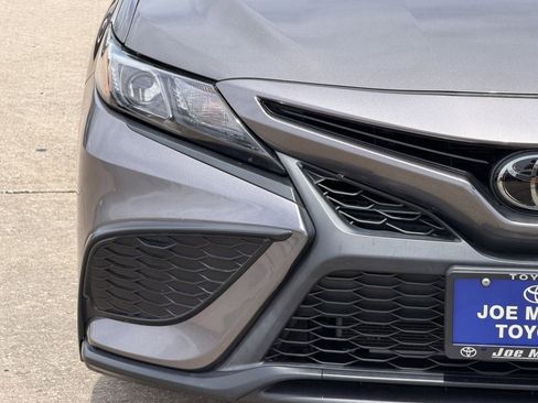 Used 2024 Toyota Camry SE FWD image 5