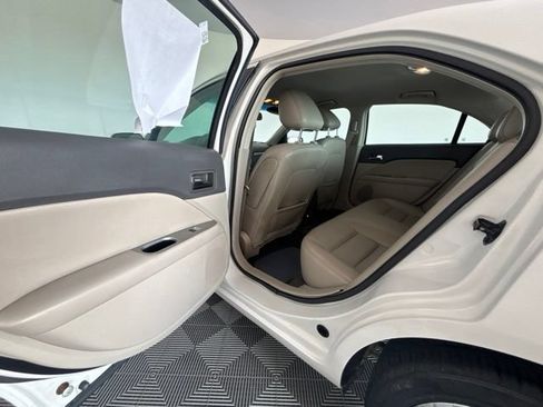 Used 2010 Ford Fusion SEL FWD image 17