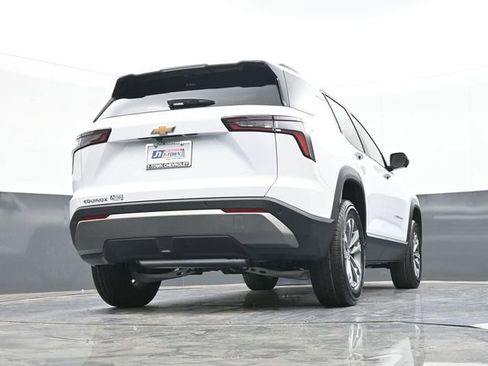 New 2026 Chevrolet Equinox LT FWD image 50