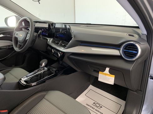 New 2026 Chevrolet Trax LT image 29