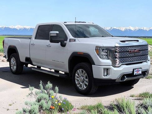 Used 2020 GMC Sierra 3500 Denali w/ Denali Ultimate Package AWD/4WD image 8