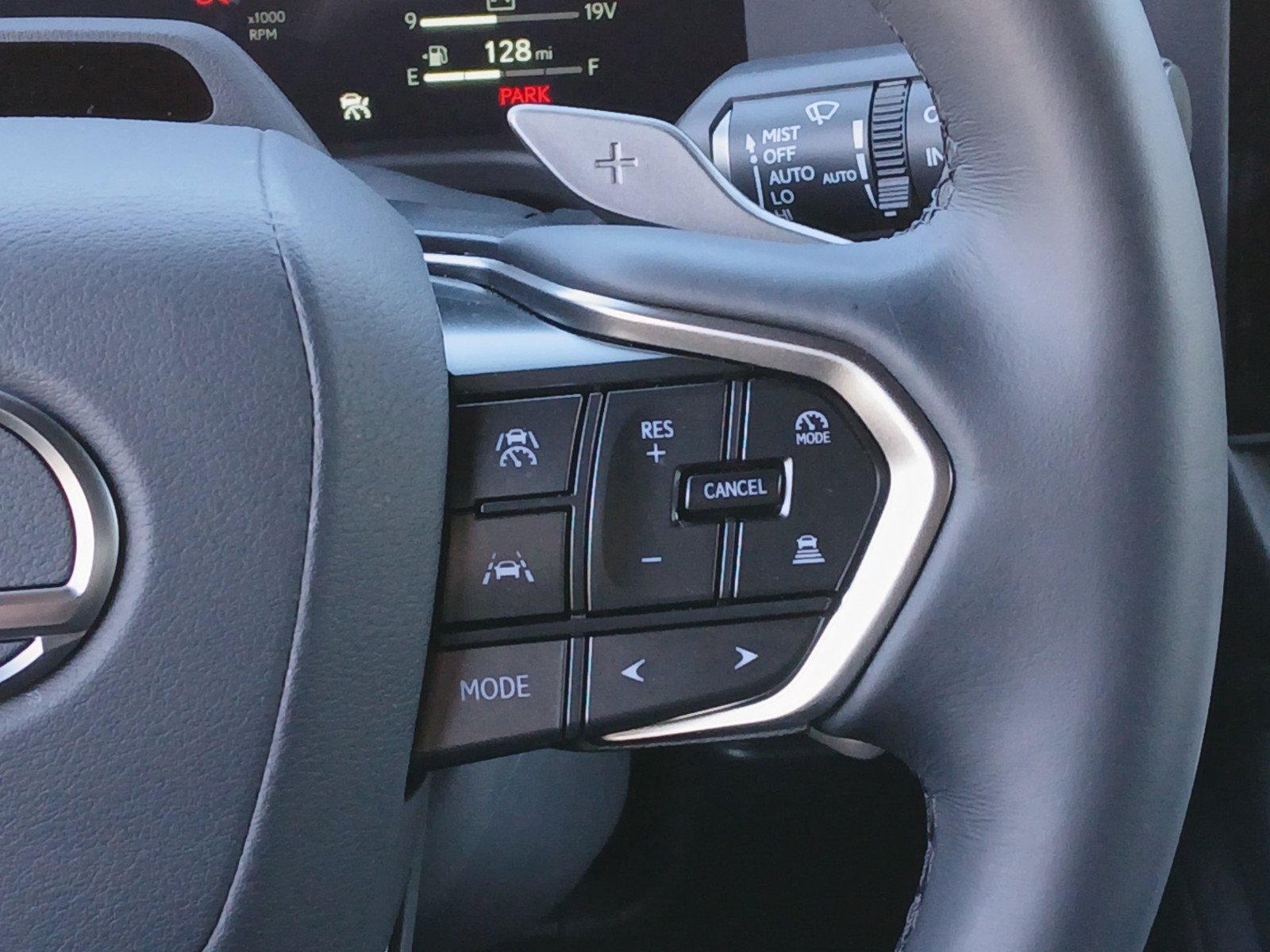 Used 2026 Lexus GX 550 w/ Accessory Package (2T) AWD/4WD image 10