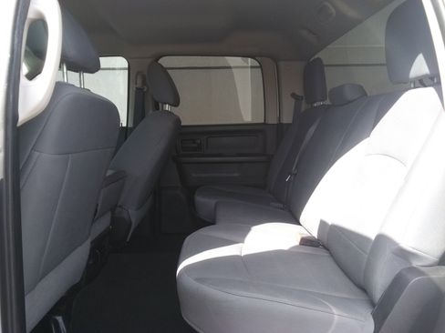 Used 2016 RAM 2500 Tradesman w/ Chrome Appearance Group image 8