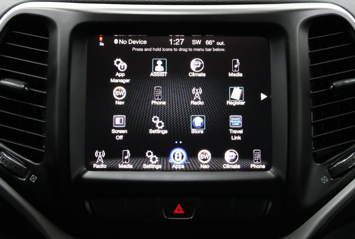 Used 2015 Jeep Cherokee Trailhawk AWD/4WD image 23