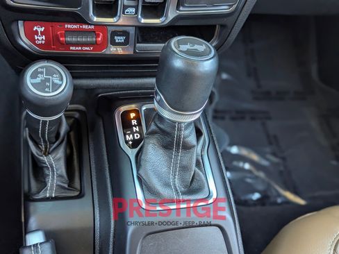 Used 2022 Jeep Wrangler Unlimited Rubicon 4xe w/ Safety Group AWD/4WD image 28