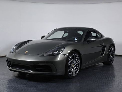 Used 2025 Porsche 718 Cayman image 1