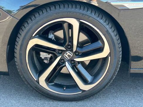 Used 2019 Honda Accord Sport image 12