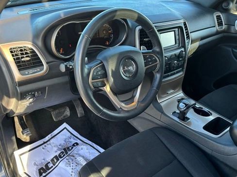 Used 2015 Jeep Grand Cherokee Laredo w/ Quick Order Package 23E image 9