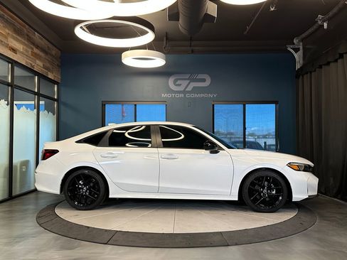 Used 2026 Honda Civic Sport image 2