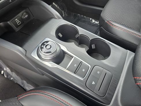 Used 2025 Ford Escape ST-Line image 19