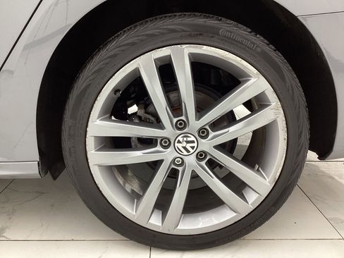 Used 2018 Volkswagen Passat 2.0T R-Line FWD image 46