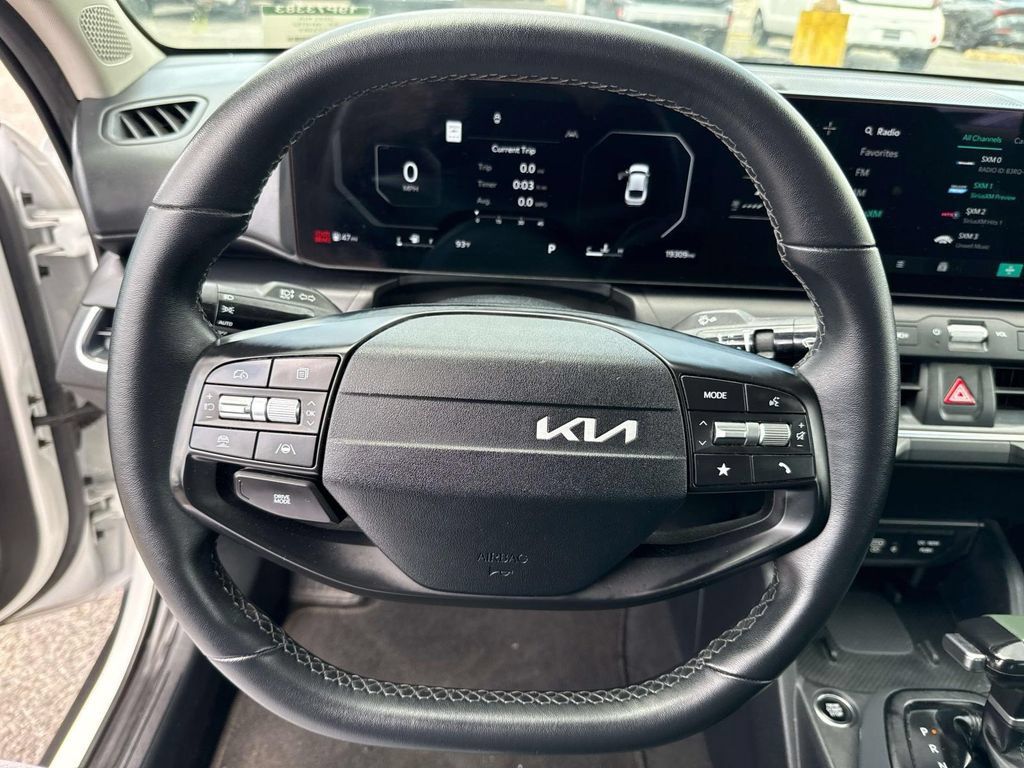 Certified 2025 Kia K4 GT-Line Turbo FWD image 23