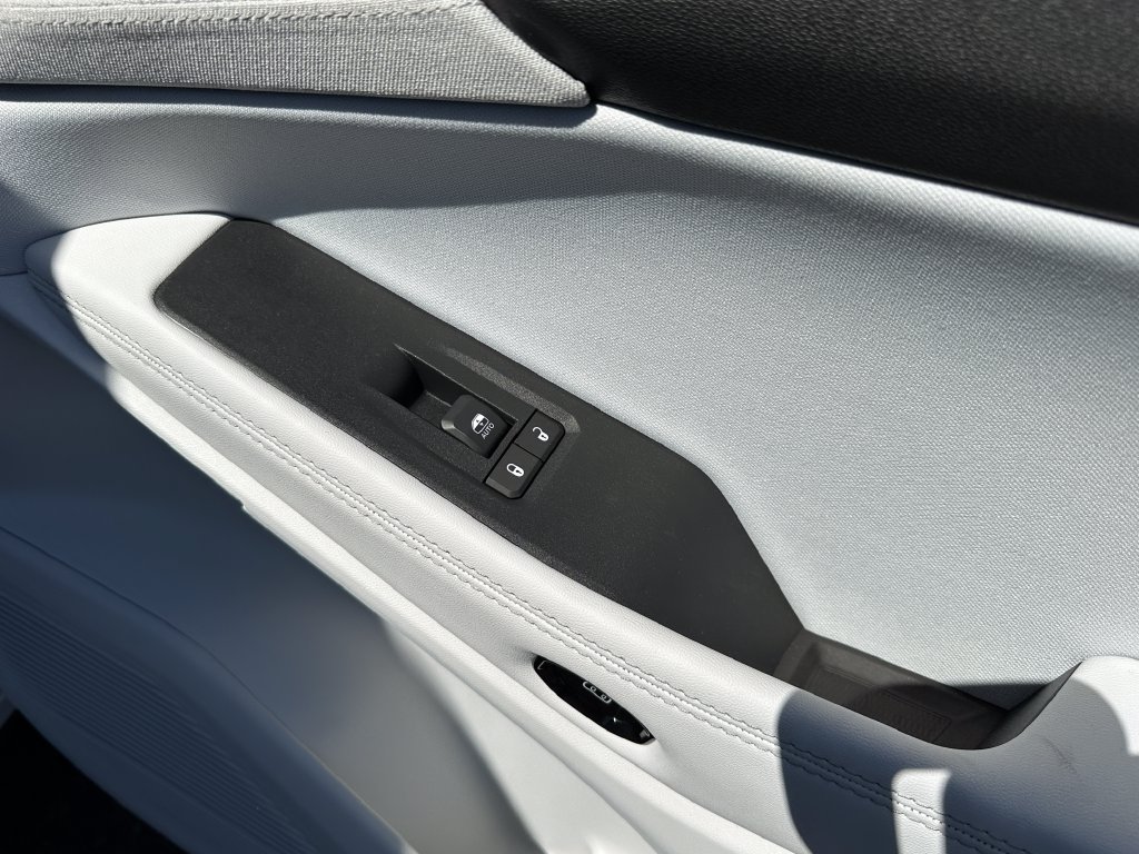 New 2026 Jeep Cherokee Laredo AWD/4WD image 17