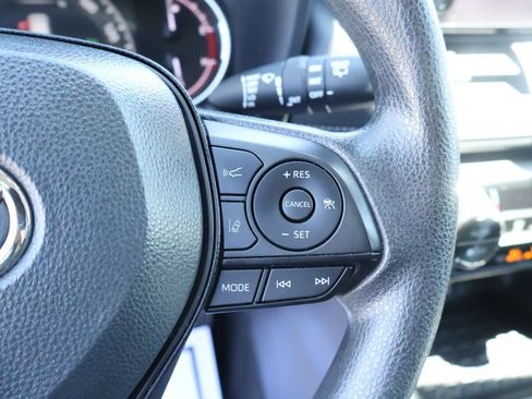 Used 2024 Toyota RAV4 XLE FWD image 34