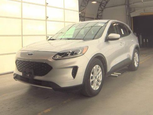 Used 2020 Ford Escape SE image 1