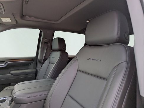New 2025 GMC Sierra 1500 Denali w/ Denali Reserve Package image 9