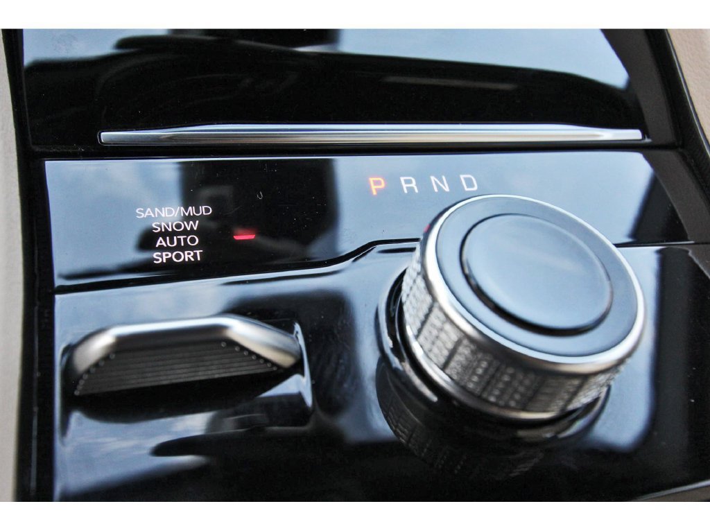 Used 2024 Jeep Grand Cherokee Limited AWD/4WD image 25