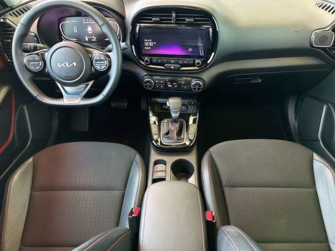 Used 2023 Kia Soul GT-Line w/ GT-Line Technology Package FWD image 13