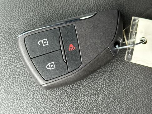 Certified 2024 Chevrolet Colorado Trail Boss w/ Technology Package image 35