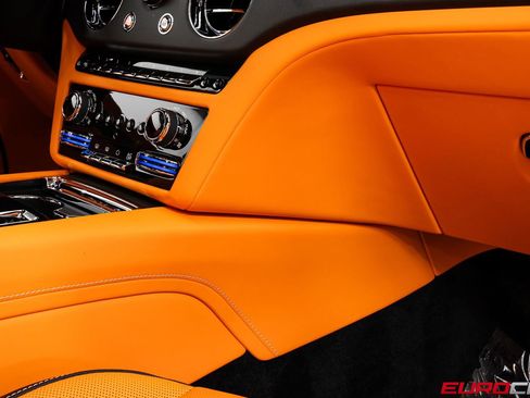 Used 2025 Rolls-Royce Spectre AWD/4WD image 34