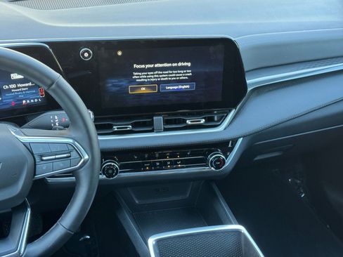 Used 2025 Chevrolet Equinox LT image 21