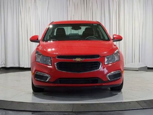 Used 2016 Chevrolet Cruze LT FWD image 3
