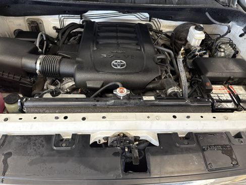 Used 2018 Toyota Tundra Platinum AWD/4WD image 23