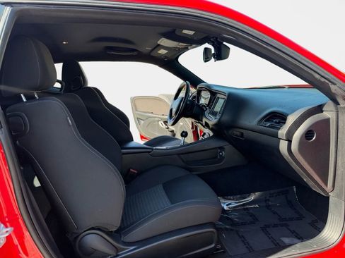Used 2019 Dodge Challenger R/T Scat Pack RWD image 11