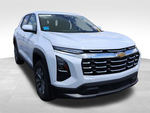 Used 2025 Chevrolet Equinox LT AWD/4WD image 10