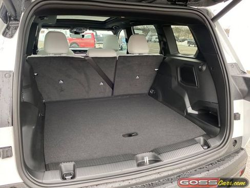 New 2026 Jeep Cherokee Overland image 9