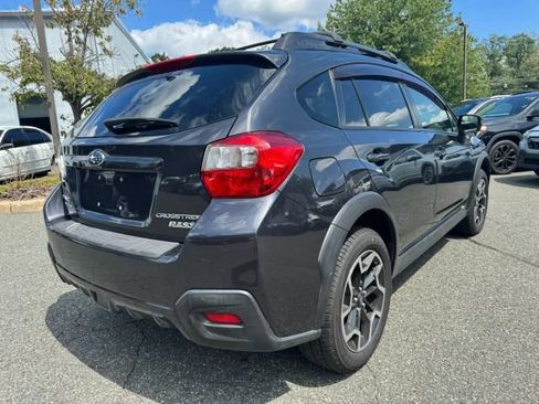 Used 2017 Subaru Crosstrek 2.0i Premium AWD/4WD image 5