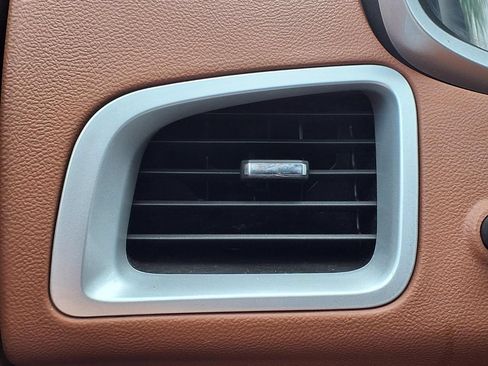Used 2016 Chevrolet Equinox LTZ w/ Enhanced Convenience Package FWD image 24
