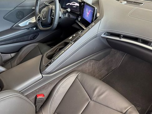 Used 2024 Chevrolet Corvette Stingray Coupe w/ 1LT image 11