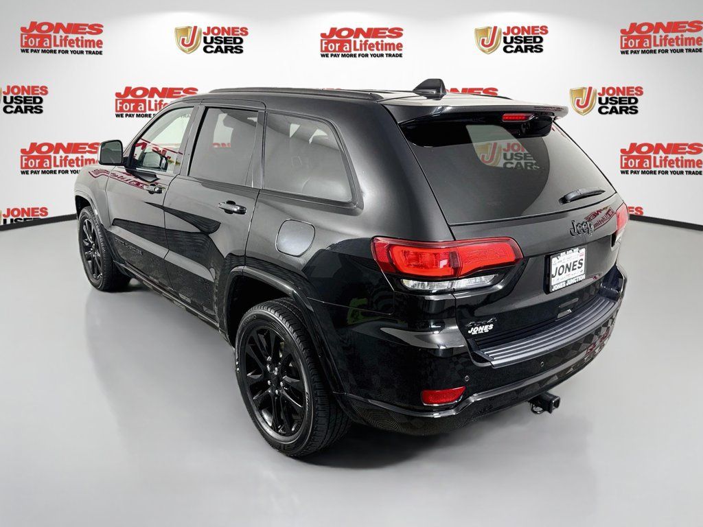Used 2020 Jeep Grand Cherokee Altitude AWD/4WD image 2