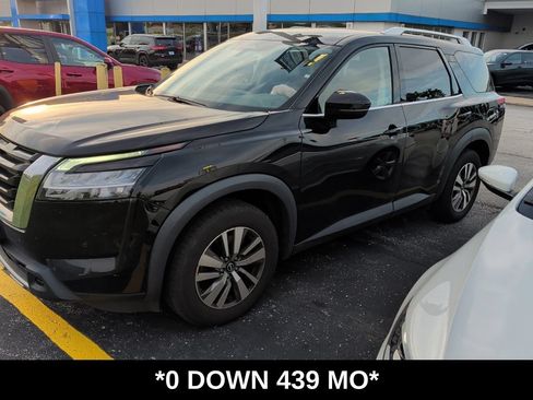 Used 2023 Nissan Pathfinder SL AWD/4WD image 1